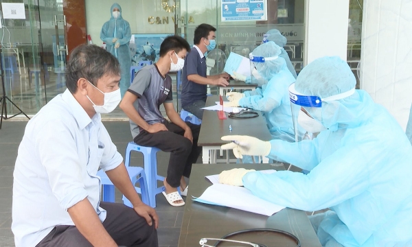 Chơn Thành: Tiêm vắc xin phòng Covid-19 cho công nhân, người lao động 