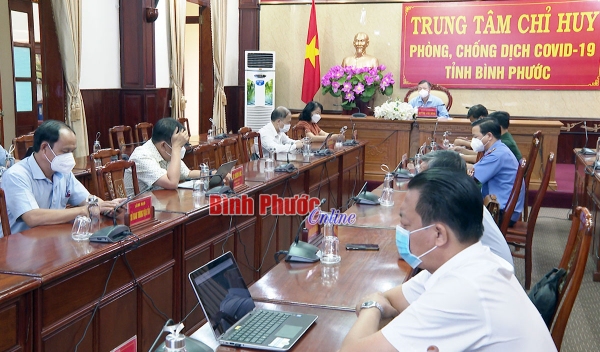 Không để người dân đối phó với dịch Covid-19 và thực phẩm bẩn